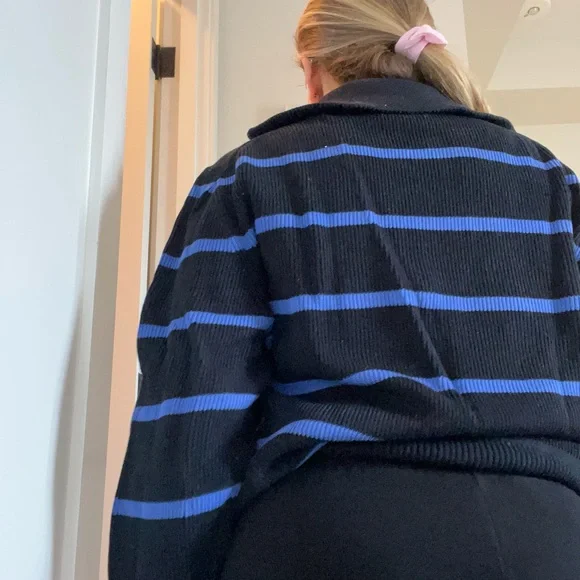 COS Quarter Zip - Picture 2 of 4